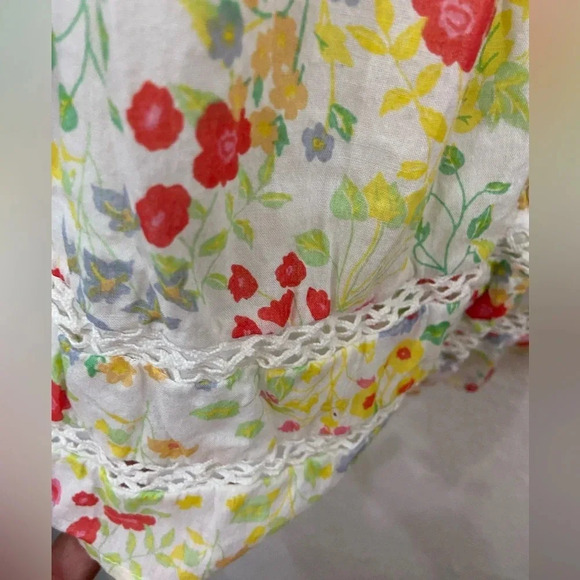 INTRO Floral Pintuck and lace inset blouse Sz Large - Picture 3 of 9